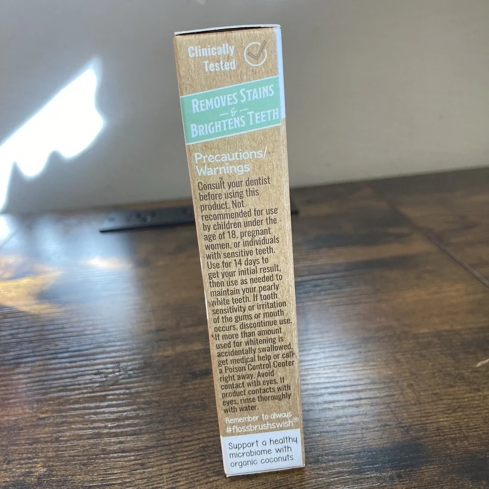 Dr. Ginger's Coconut Oil‎ Tooth Whitening Pen